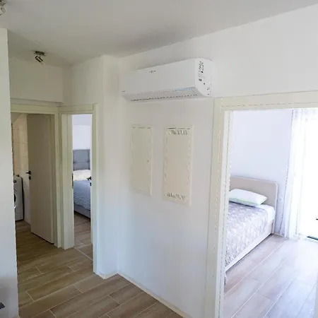 Appartamento Ferienwohnung Fuer 5 Personen Ca 1 Qm In Privlaka, Dalmatien Norddalmatien