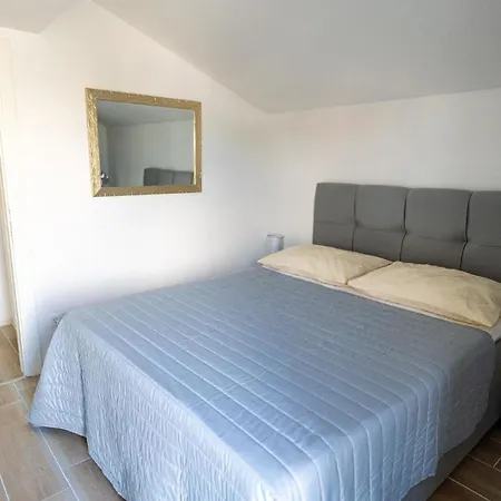 Ferienwohnung Fuer 5 Personen Ca 1 Qm In Privlaka, Dalmatien Norddalmatien Appartamento *