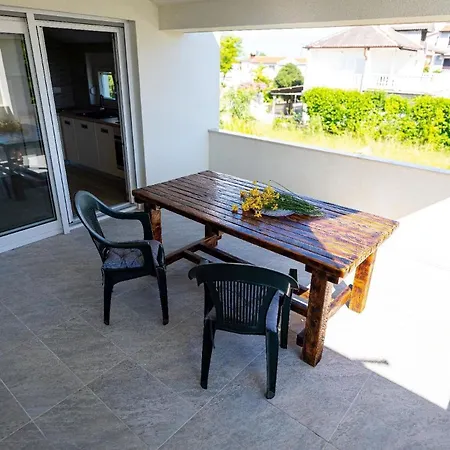 Ferienwohnung Fuer 5 Personen Ca 1 Qm In Privlaka, Dalmatien Norddalmatien Privlaka (Zadar)